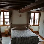 Aux Trois Damoiselles 3*